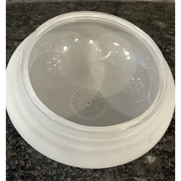 Vtg Frosted Floral Grapes Glass Round Lamp Shade Globe Replacement 5 3/4” Fitter - Picture 6 of 6